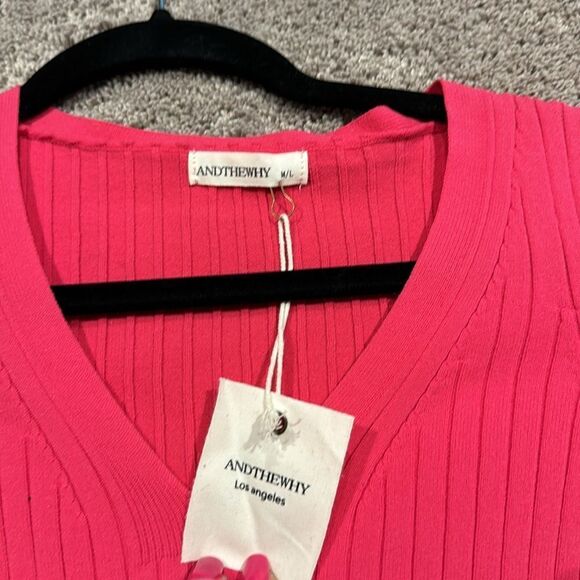 Pink super soft vneck puff sleeve spring sweater! Ribbed - size M/L NWT - Picture 8 of 8